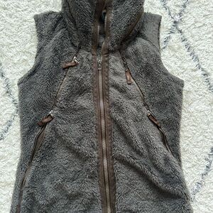 KUHL FLIGHT VEST JACKET MEDIUM BREEN COLOR